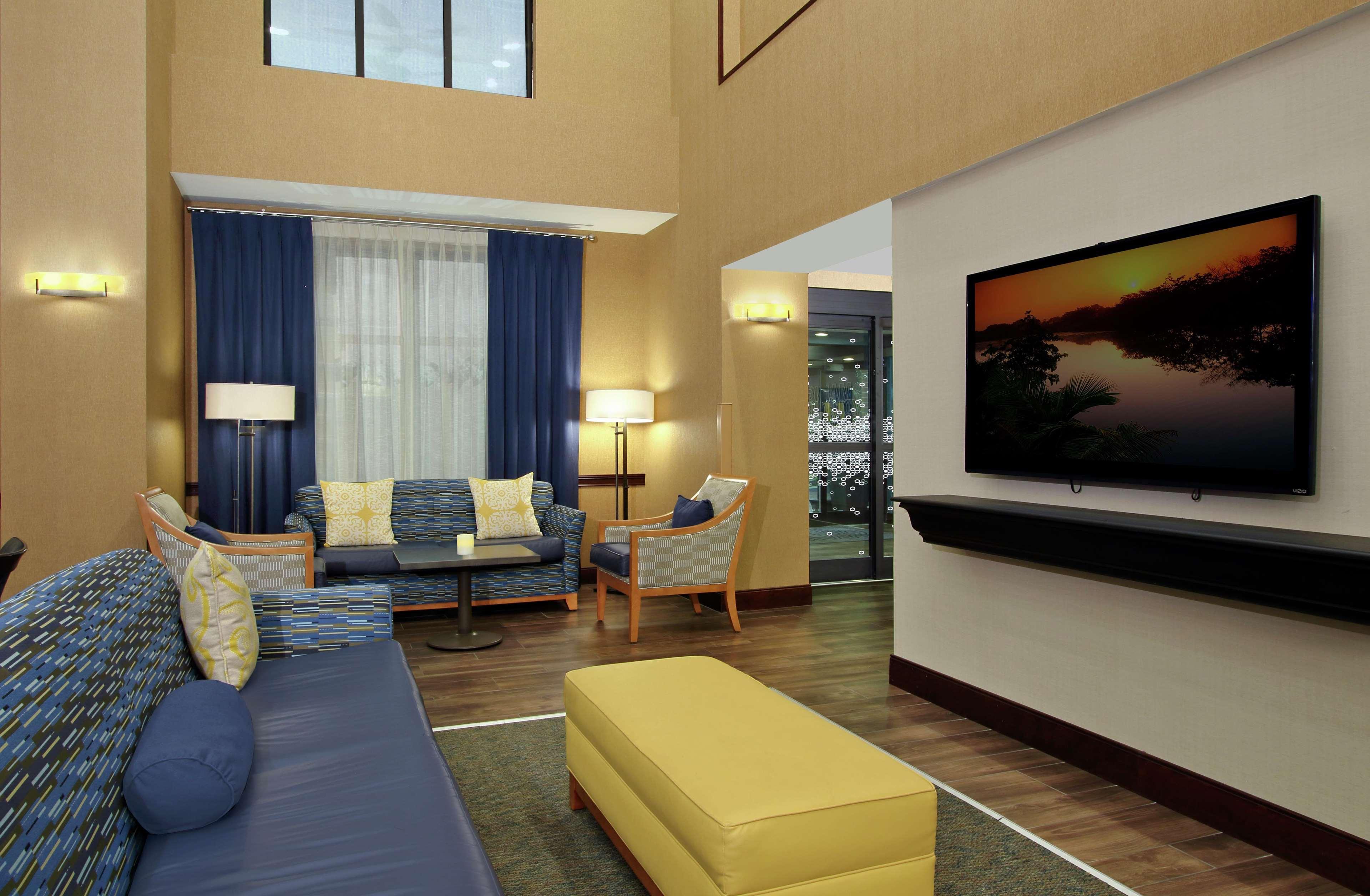 Hampton Inn & Suites Murray Exteriör bild
